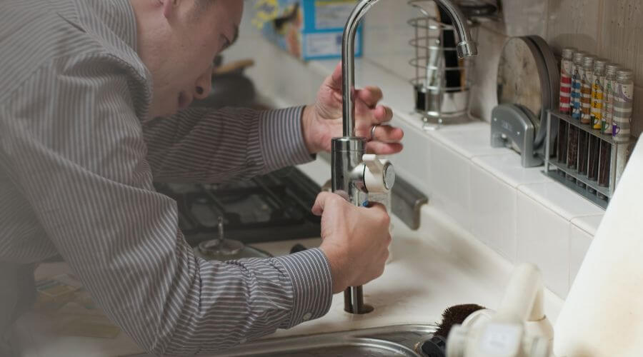 Professional faucet repair services in San Diego
